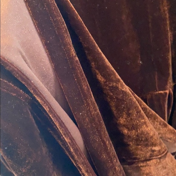 Women’s small rust color velvet outfit NWOT - Picture 12 of 16